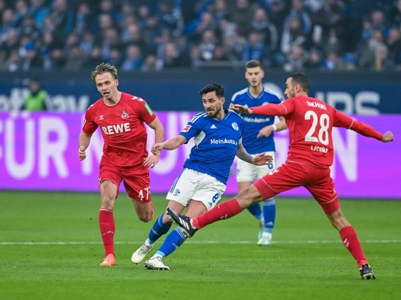 Wie gegen Bayern München stand Mathias Olesen erneut in der Startelf vom 1.FC Köln, in der ausverkauften Arena gegen Schalke 04