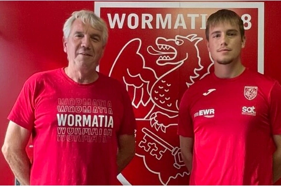 Moritz Maurer wechselt Eintracht Frankfurt zu Wormatia Worms und direkt im Einsatz